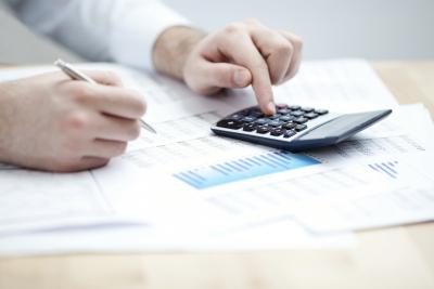 Fournir une facture à votre client qui répertorie les frais et tarifs vous're assessing.