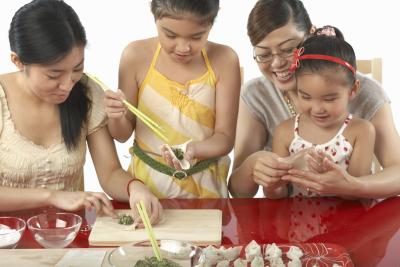 Au lieu d'apprentissage des élèves cuisson semblant, ils ont la possibilité de le faire eux-mêmes avec la supervision.