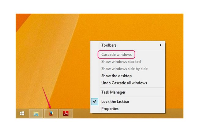 Boutons barre des tâches dans Windows 8.1. L'option Cascade Windows est grisé.