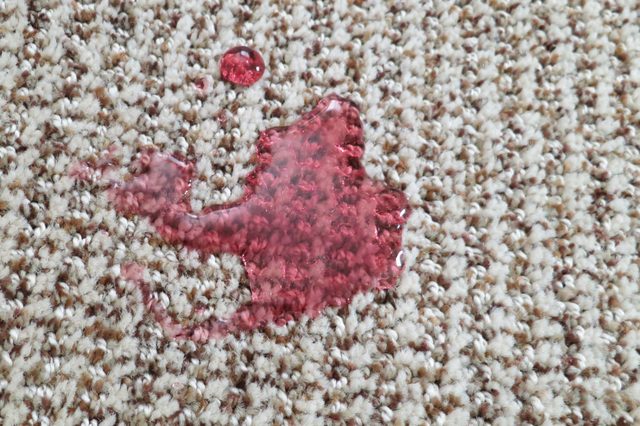 Comment obtenir un punch rouge tache de tapis