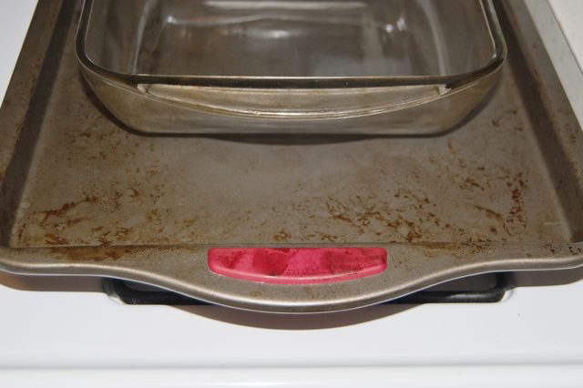 Comment faire pour supprimer cuite au four en aérosol de cuisson des moules